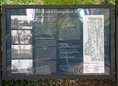 Ansicht Gedenktafel Schloss und Gutsgarten Britz