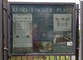 Ansicht Gedenktafel Kuno-Fischer-Platz