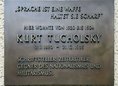 Ansicht Gedenktafel Kurt Tucholsky
