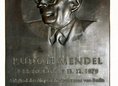 Ansicht Gedenktafel Rudolf Mendel