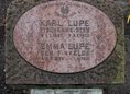 Ansicht Gedenktafel Karl und Emma Lupe