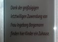 Ansicht Gedenktafel Förderinnen des SOS-Kinderdorfs