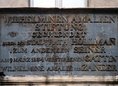 Ansicht Gedenktafel Hollmannsche Wilhelminen-Amalien-Stiftung