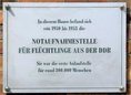 Ansicht Gedenktafel Notaufnahmestelle für DDR-Flüchtlinge