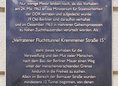 Ansicht Gedenktafel Fluchttunnel Kremmener Straße - 2011