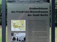 Ansicht Gedenktafel Knabenhäuser des Friedrichs-Waisenhauses II - 2016
