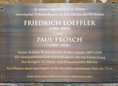 Ansicht Gedenktafel Friedrich Loeffler und Paul Frosch - 2024
