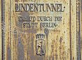 Ansicht Gedenktafel Lindentunnel