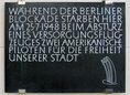 Ansicht Gedenktafel Opfer der Luftbrücke - 1979