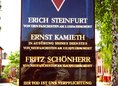 Ansicht Gedenktafel Erich Steinfurth, Ernst Kamieth und Fritz … - 1952