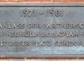 Ansicht Gedenktafel Partnerschaft Neukölln - Bat-Yam