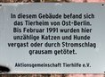Ansicht Gedenktafel Tierheim von Ost-Berlin