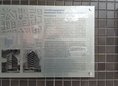 Ansicht Gedenktafel Verwaltungsgebäude Bayerischer Platz 1