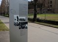 Ansicht Gedenktafel Der US-amerikanische Luftwaffenstützpunkt … - 2013