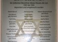 Ansicht Gedenktafel Jüdische Hausbewohnerinnen und -bewohner der …