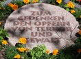 Ansicht Gedenktafel Opfer von Terror und Gewalt