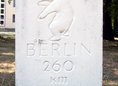 Ansicht Gedenktafel Kilometerstein