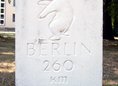 Ansicht Gedenktafel Kilometerstein